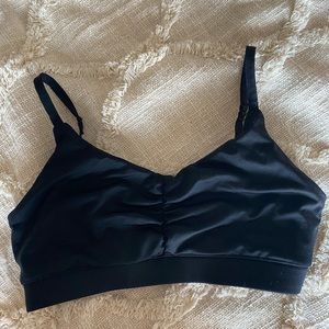 Black sports bra